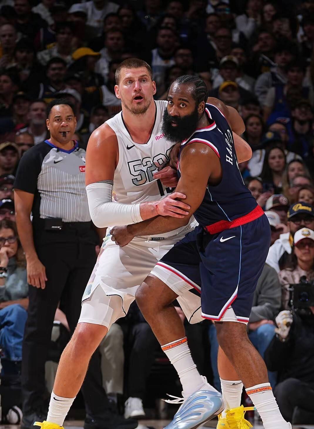 爱游戏-哈登焦点对战，哈兰德与80激战切尔西分钟，持续失利胜负难料！