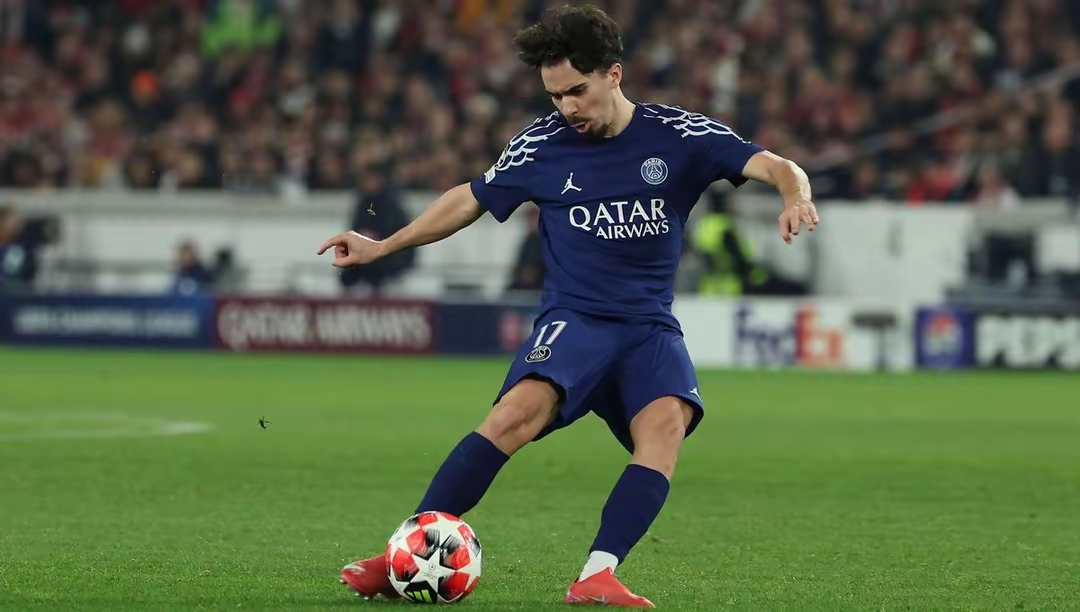 爱游戏体育-包含葡萄牙体育内部会议纪要流出：转会期伤情更新，德国杯使命明确，高层口径保持一致的词条