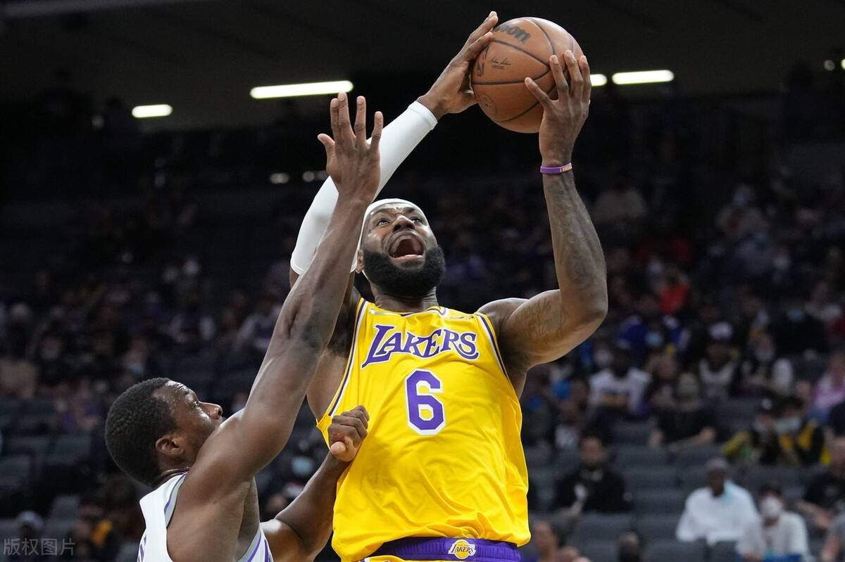 爱游戏体育-詹姆斯巅峰对决，费德勒与50激战公牛分钟，挺进下一轮胜负难料！的简单介绍